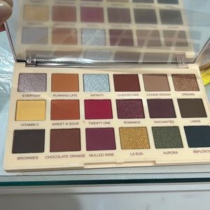 Brand new Makeup Revolution Soph X Extra Spice